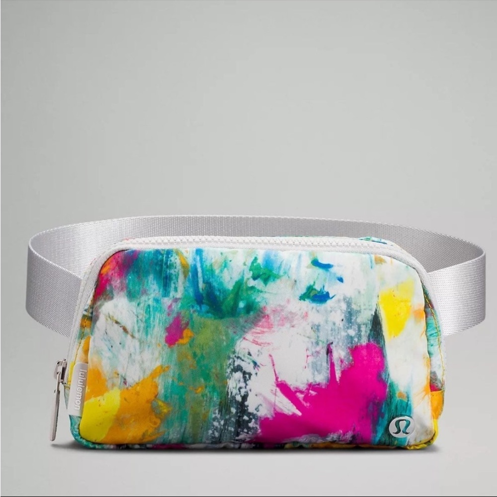 Lululemon Everywhere Belt Bag No Limits White Multi